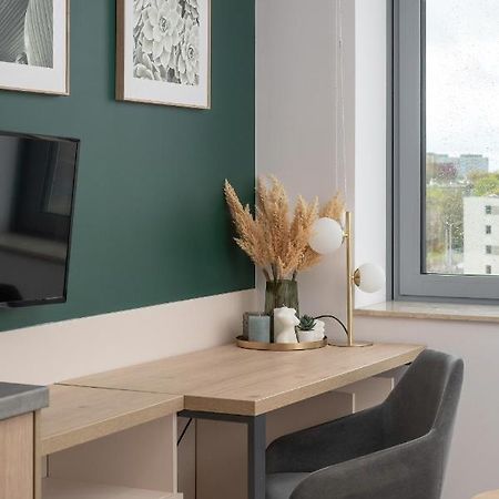 Trendy Studios With Home Office Near Wroclaw Main Station By Noclegi Renters Экстерьер фото