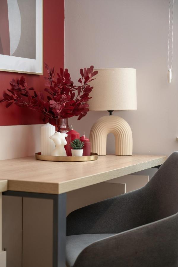 Trendy Studios With Home Office Near Wroclaw Main Station By Noclegi Renters Экстерьер фото