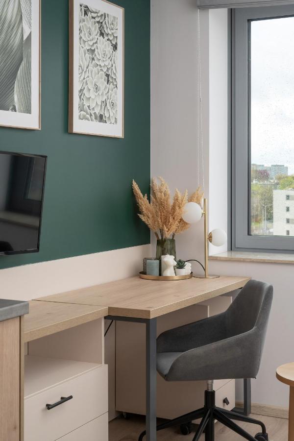 Trendy Studios With Home Office Near Wroclaw Main Station By Noclegi Renters Экстерьер фото